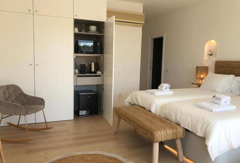 مسافرخانه Herdade Do Freixial   Turismo Rural