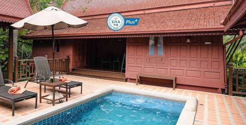 هتل Baan Amphawa Resort & Spa