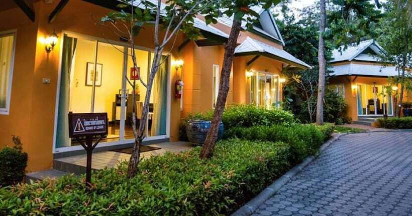 هتل Baan Amphawa Resort & Spa