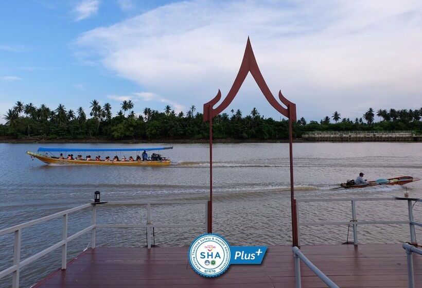 هتل Baan Amphawa Resort & Spa