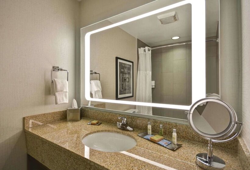 هتل Doubletree By Hilton Chicago Midway Airport