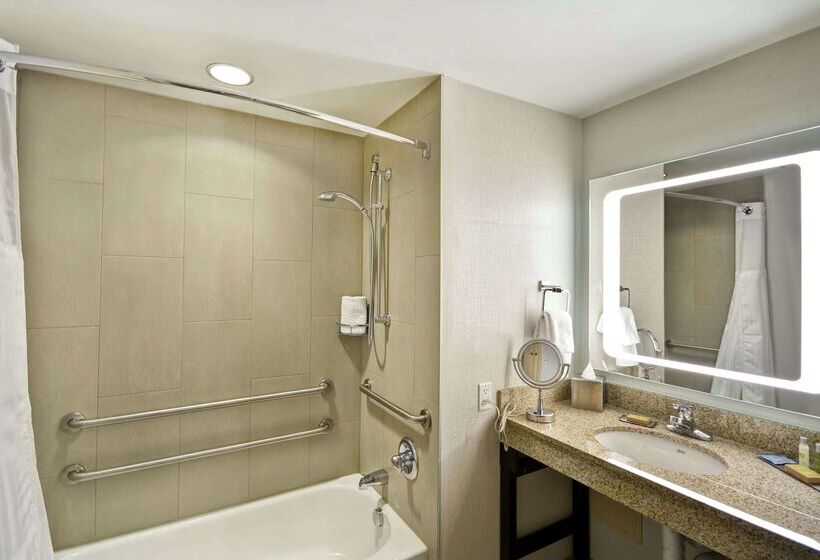 هتل Doubletree By Hilton Chicago Midway Airport