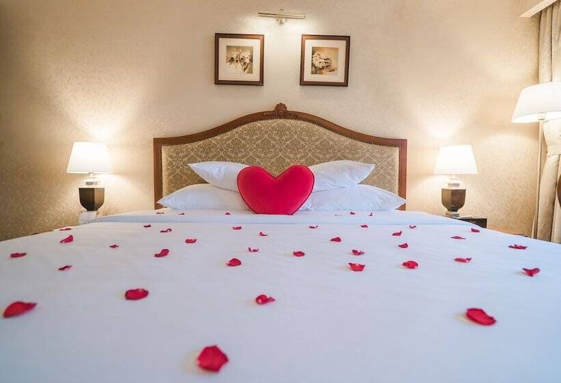 Fotos del hotel Grand  Saigon:  3