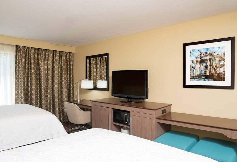 Отель Hampton Inn & Suites Fremont