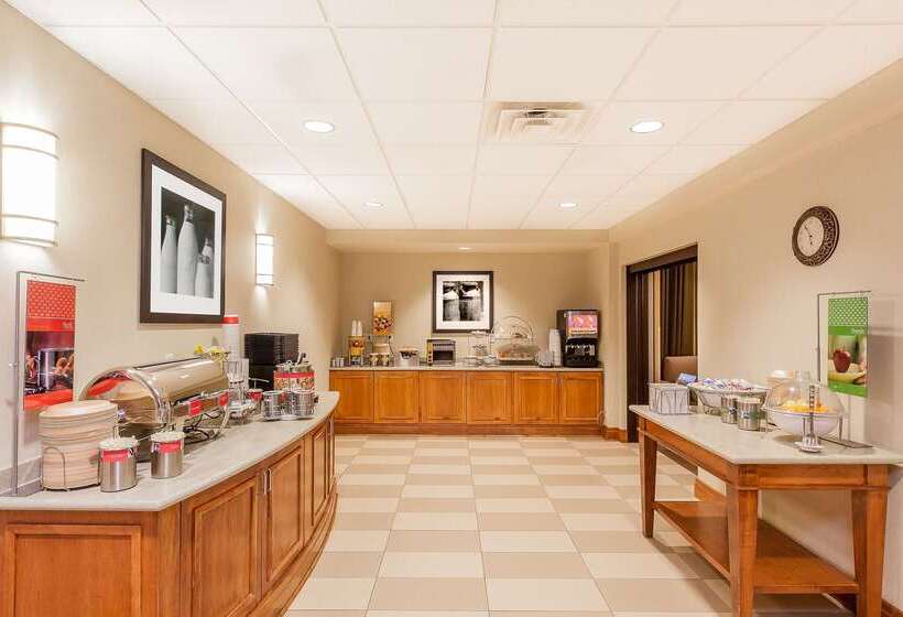 فندق Hampton Inn & Suites Jamestown