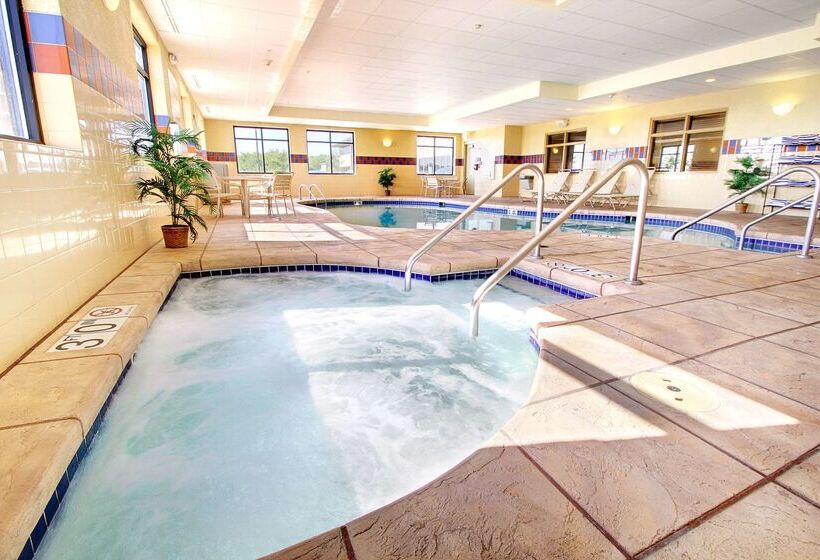 Hotel Hampton Inn & Suites West Bend