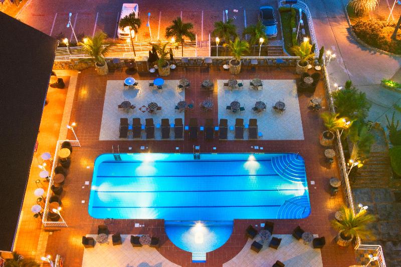 هتل Holiday Inn Accra Airport By Ihg