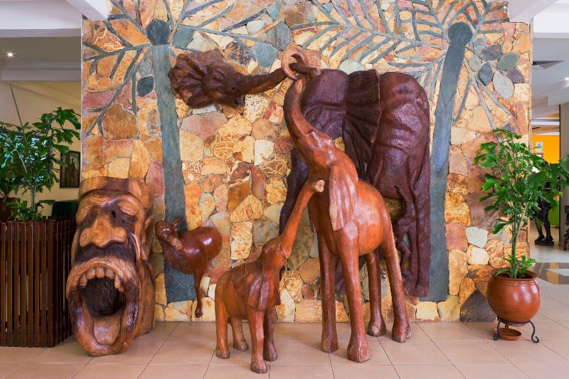 هتل Holiday Inn Accra Airport By Ihg