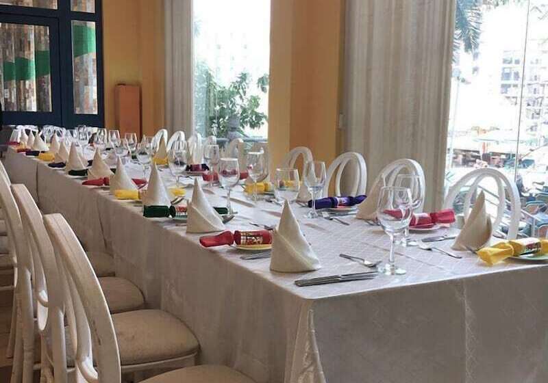 هتل Holiday Inn Accra Airport By Ihg