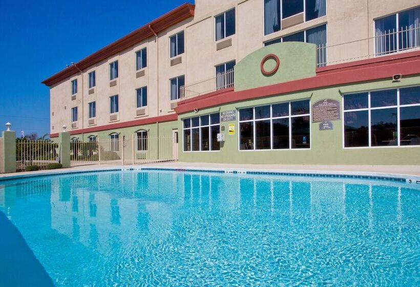 Hotel Holiday Inn Express  & Suites Live Oak