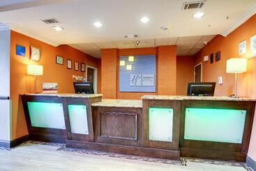 Holiday Inn Express Hotel & Suites Live Oak, An Ihg