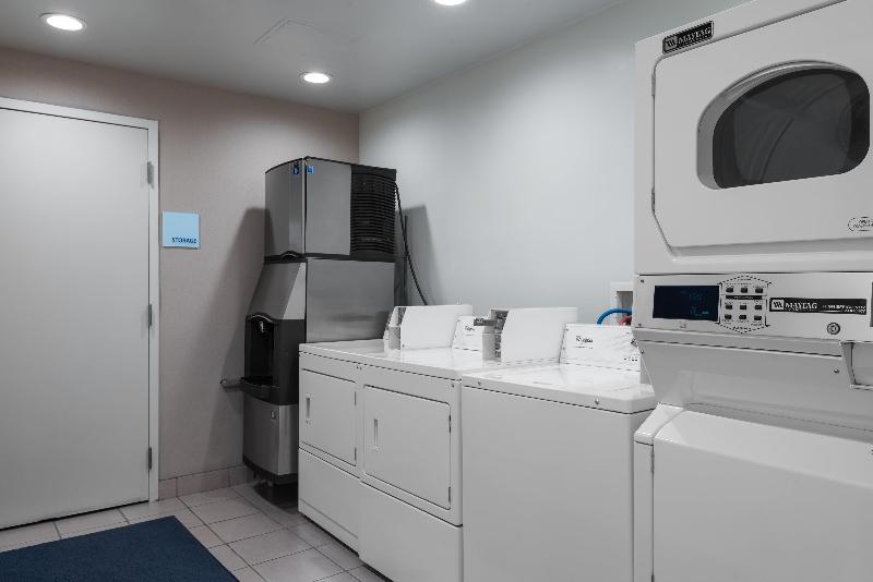هتل Holiday Inn Express & Suites Lathrop, An Ihg