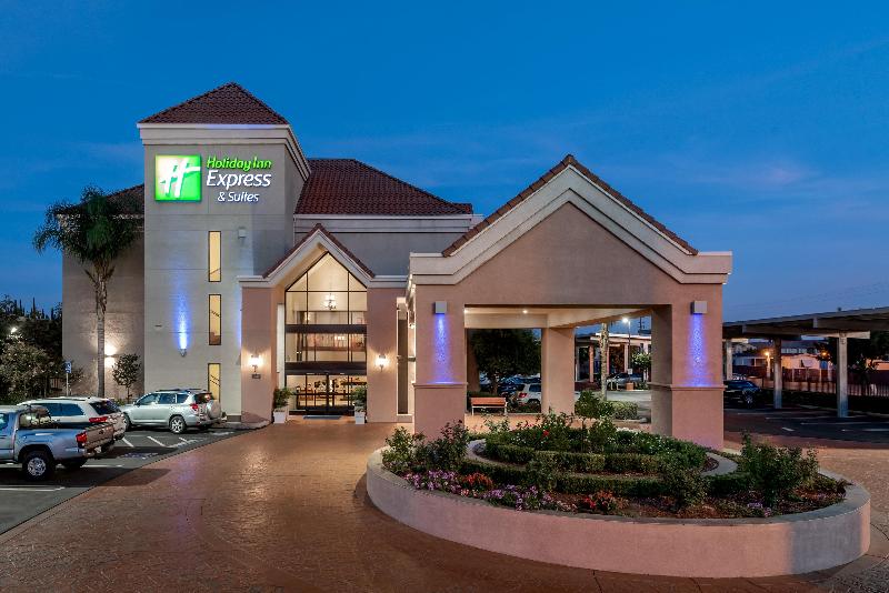 هتل Holiday Inn Express & Suites Lathrop, An Ihg