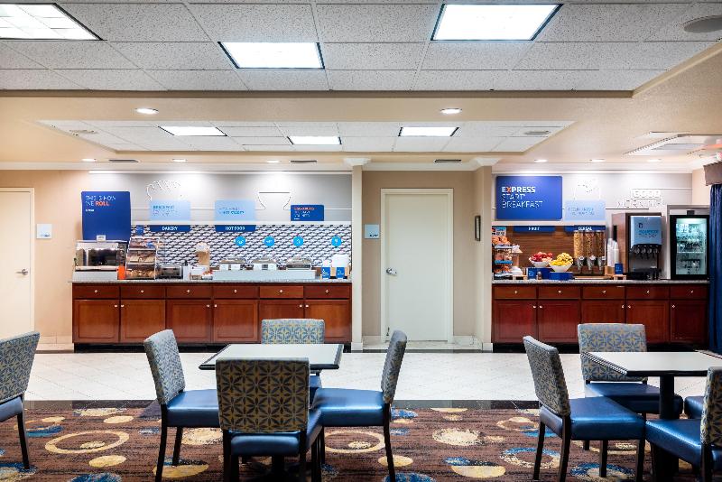 هتل Holiday Inn Express & Suites Lathrop, An Ihg