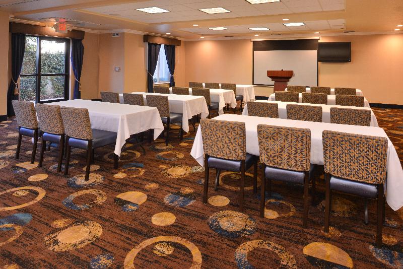 هتل Holiday Inn Express & Suites Lathrop, An Ihg