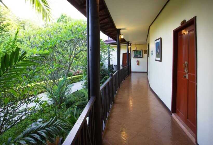 هتل Phuwanalee Resort