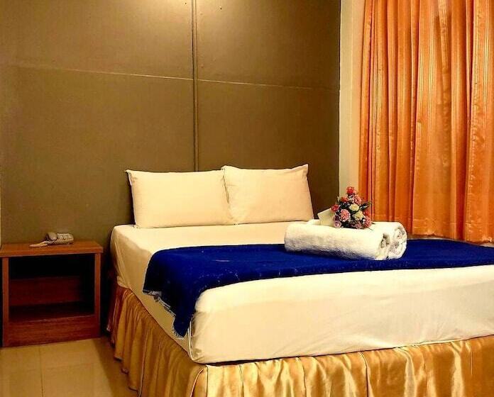 هتل Suriwong Chumphon