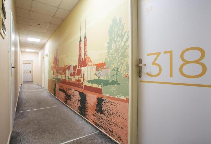 Moon Hostel Wrocław