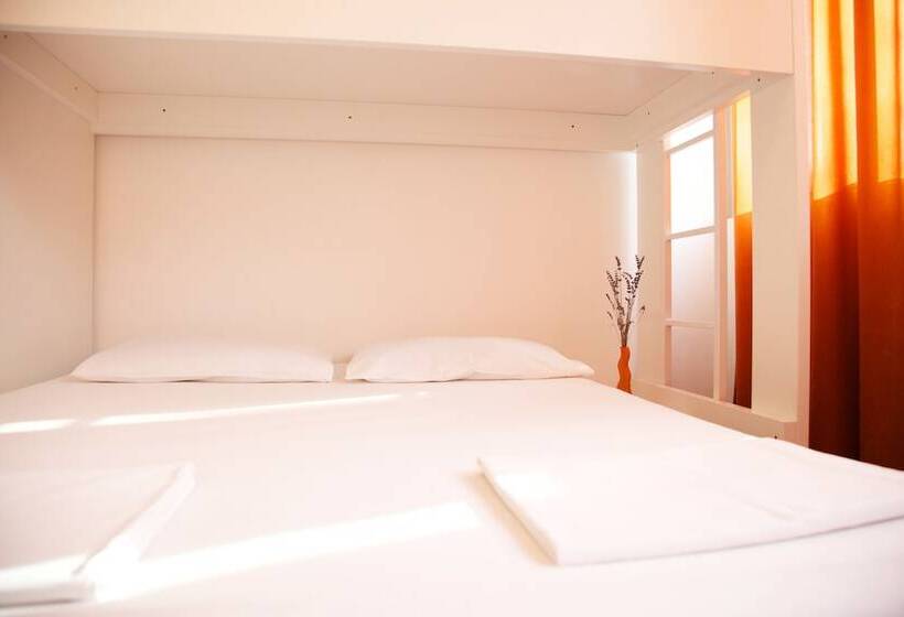 Funk Lounge Hostel