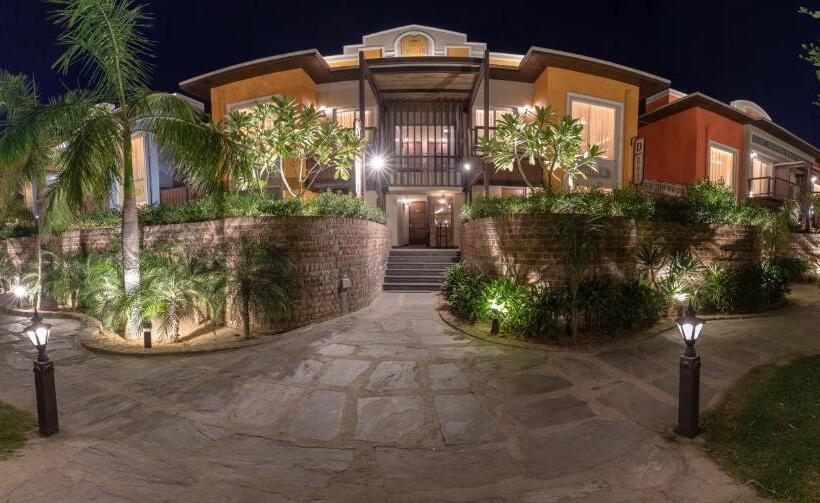 فندق Aravali Resorts