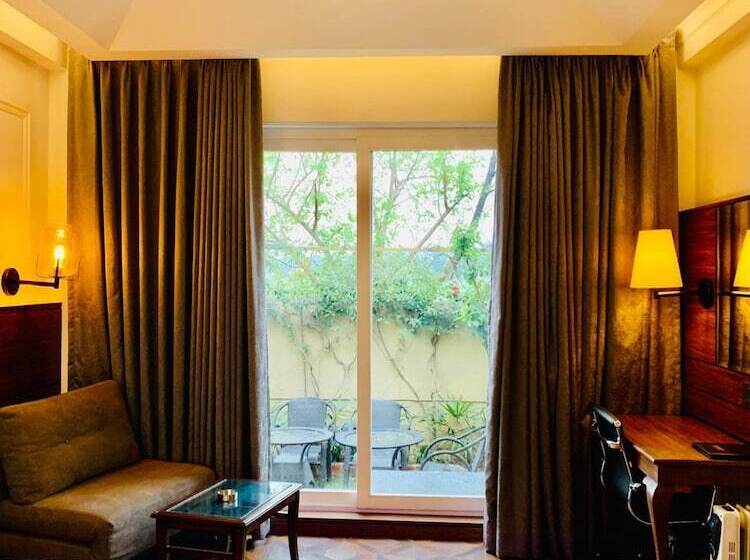 فندق Aravali Resorts