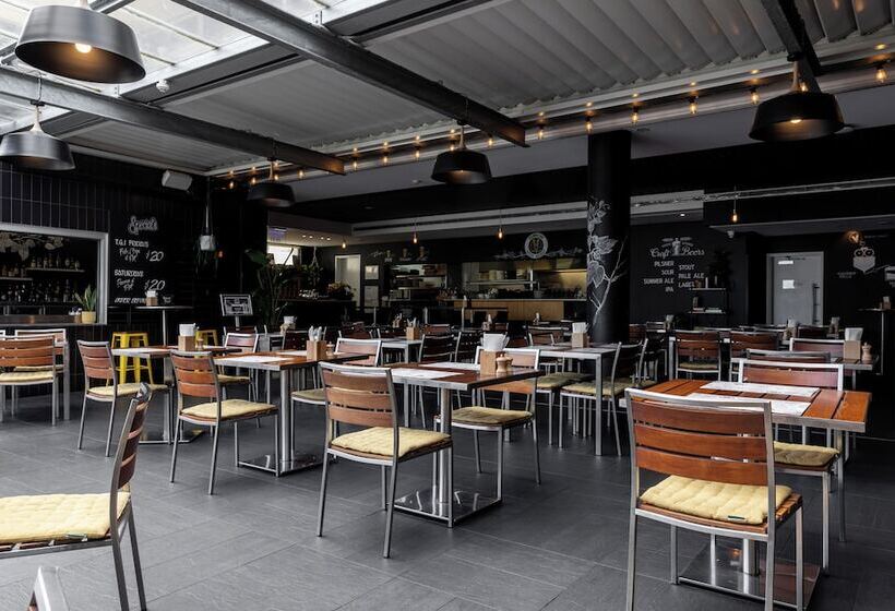 فندق Atura Dandenong
