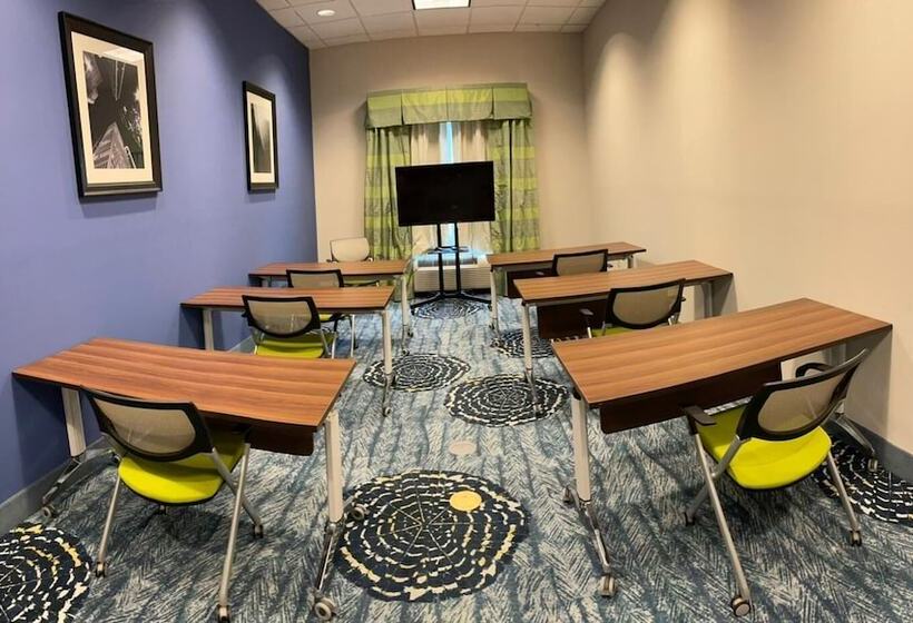 호텔 Comfort Inn & Suites Plainvillefoxboro