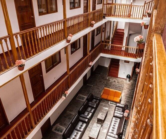 هتل Cusco Plaza Saphi
