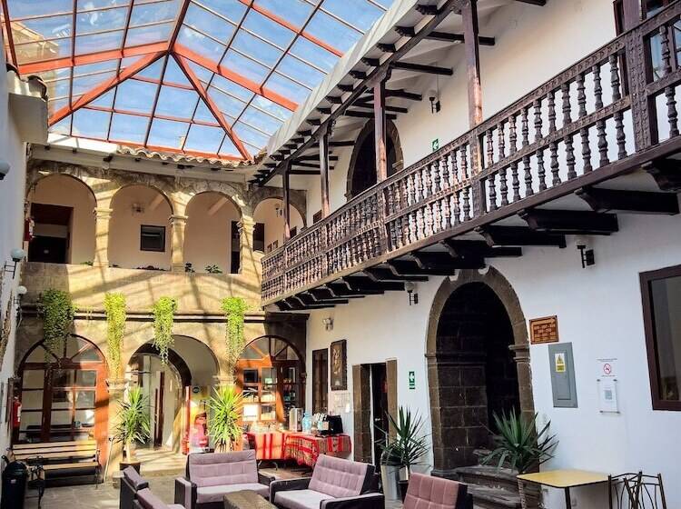هتل Cusco Plaza Saphi