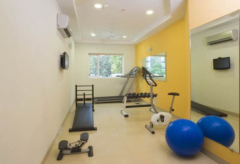 هتل Ginger Ahmedabad Vastrapur