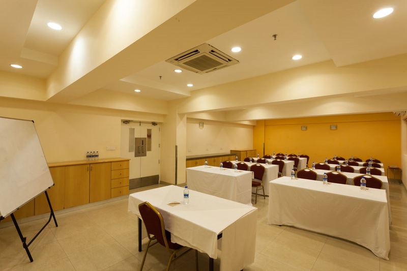 هتل Ginger Ahmedabad Vastrapur