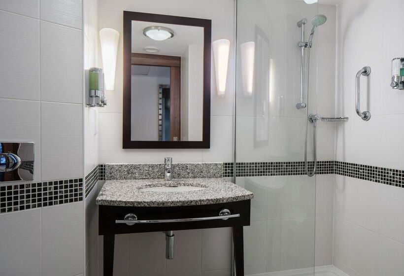 هتل Hampton By Hilton Birmingham Broad Street