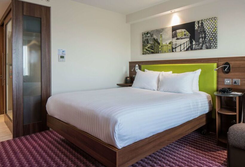 호텔 Hampton Inn Birmingham Broad Street