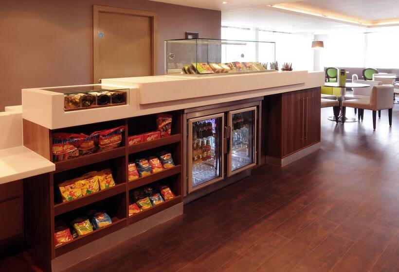 هتل Hampton By Hilton Birmingham Broad Street