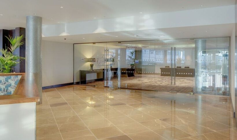 هتل Hilton London Wembley