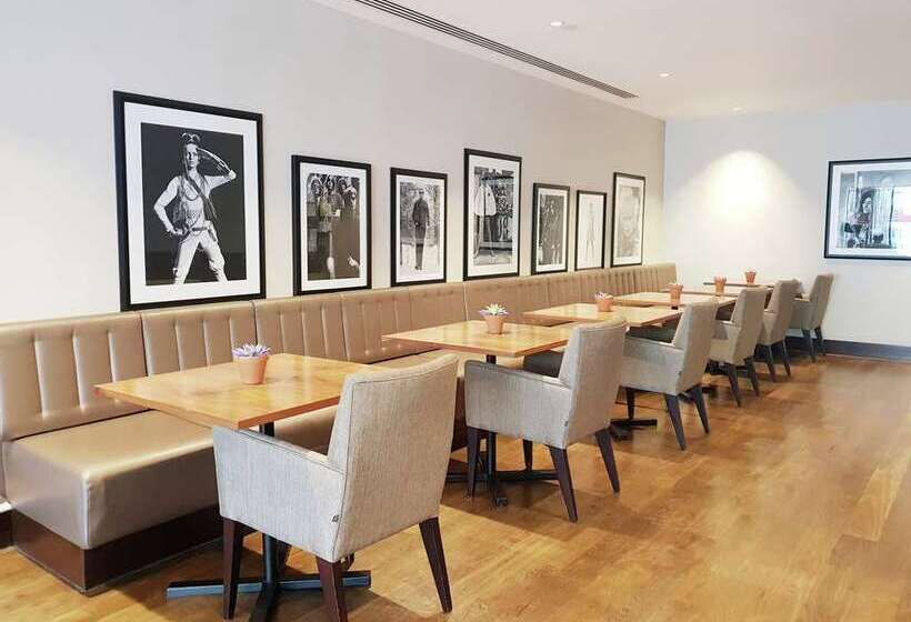 هتل Hilton London Wembley