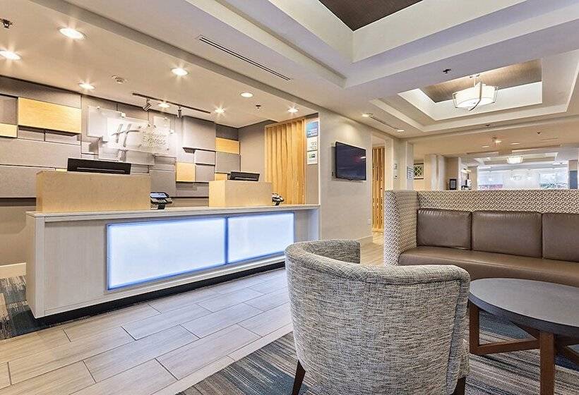 Holiday Inn Express Hotel & Suites Lake Zurich Barrington, An Ihg