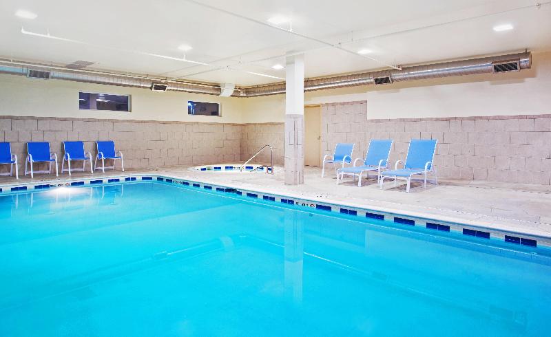 Holiday Inn Express Hotel & Suites Waukegan/gurnee, An Ihg