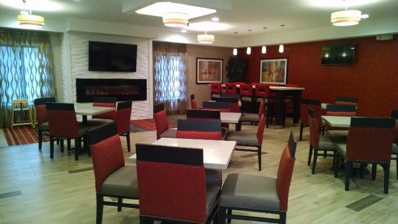 בית מלון כפרי Holiday Inn Express Cloverdale   Greencastle, An Ihg