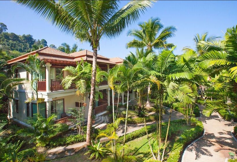 هتل Khaolak Bayfront Resort
