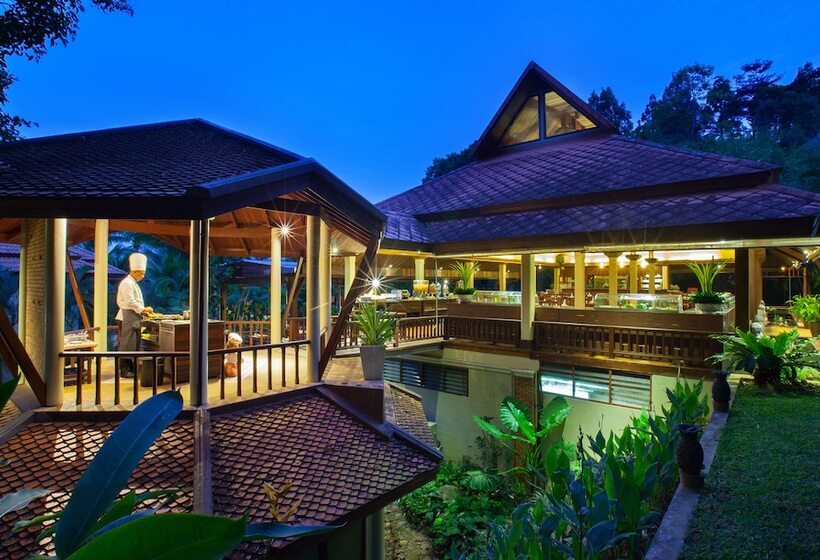 هتل Khaolak Bayfront Resort
