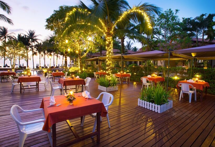 هتل Khaolak Bayfront Resort