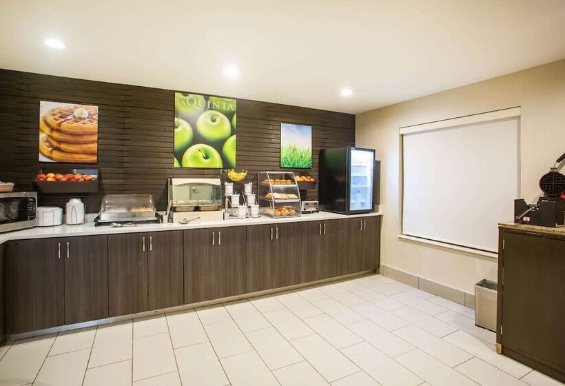 酒店 La Quinta Inn & Suits By Wyndham Pontoon Beach Il