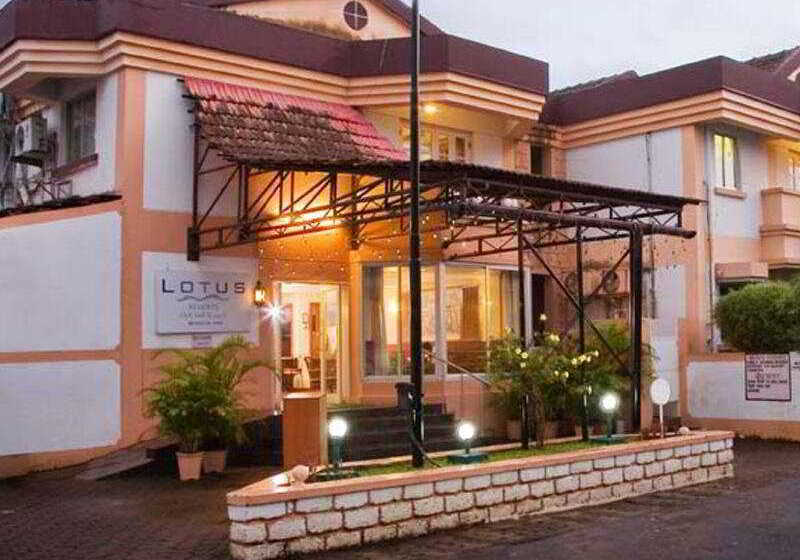 هتل The Orchid Passaros Goa