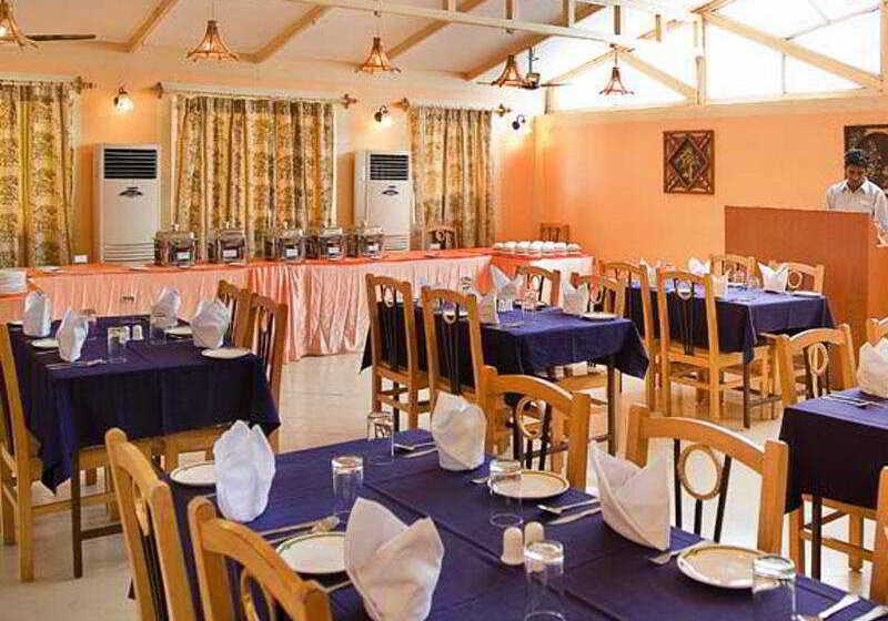 هتل The Orchid Passaros Goa
