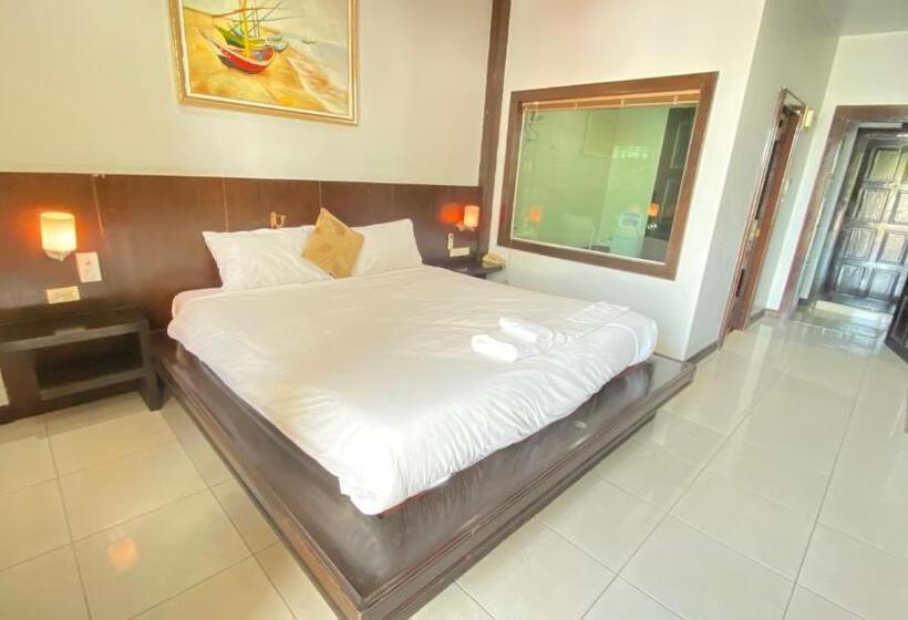 هتل Sm Patong Resort