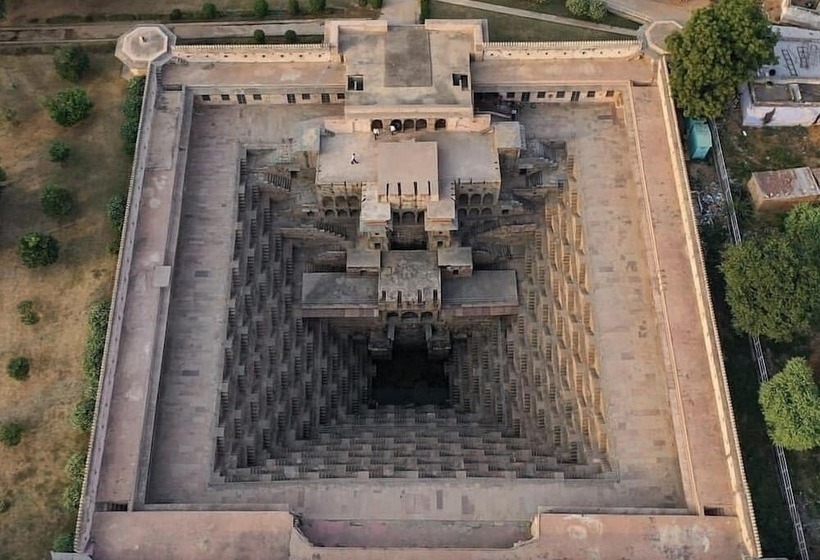 Fotos del hotel Umaid Lake Palace  An Organic Retreat:  3