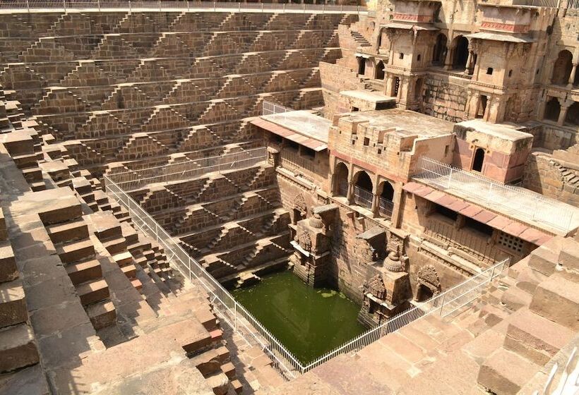 Fotos del hotel Umaid Lake Palace  An Organic Retreat:  5