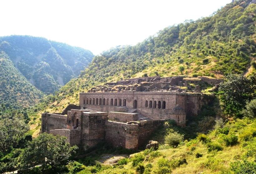 Fotos del hotel Umaid Lake Palace  An Organic Retreat:  6