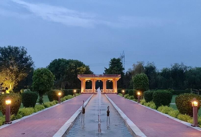 Fotos del hotel Umaid Lake Palace  An Organic Retreat:  9